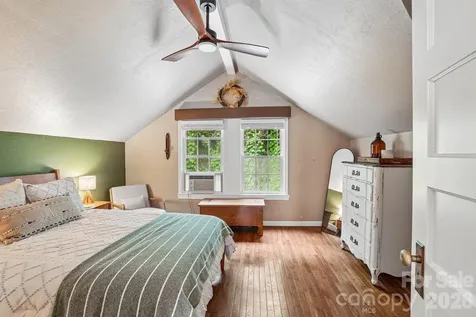 111 Bennett Street Burnsville NC 28714