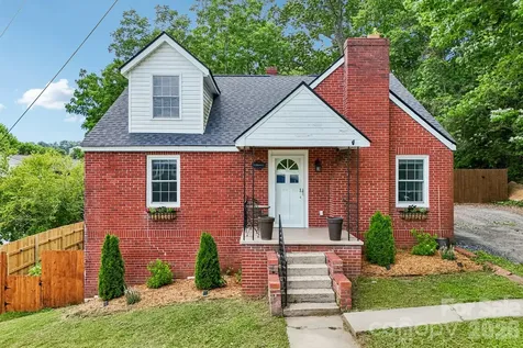111 Bennett Street Burnsville NC 28714