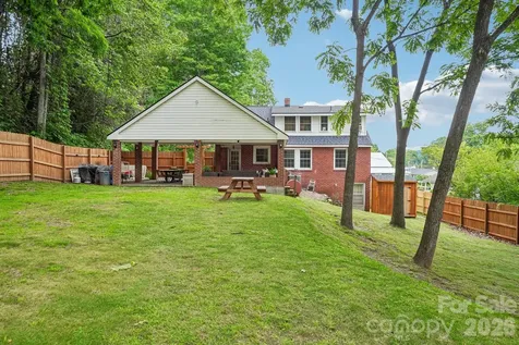 111 Bennett Street Burnsville NC 28714