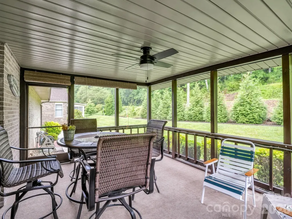 182 Resada Drive Brevard NC 28712