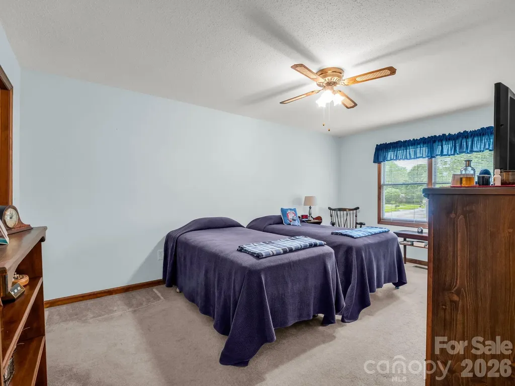182 Resada Drive Brevard NC 28712