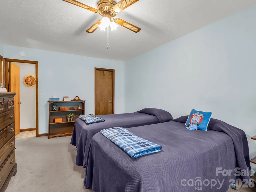 182 Resada Drive Brevard NC 28712
