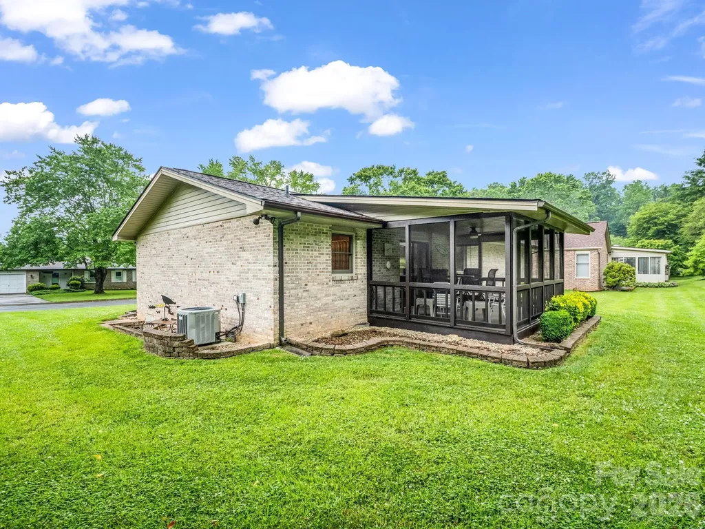 182 Resada Drive Brevard NC 28712