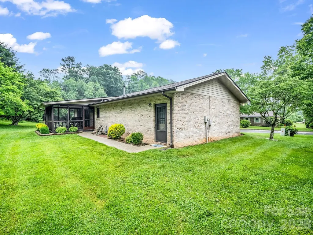 182 Resada Drive Brevard NC 28712