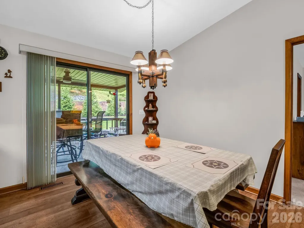 182 Resada Drive Brevard NC 28712