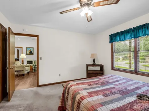 182 Resada Drive Brevard NC 28712