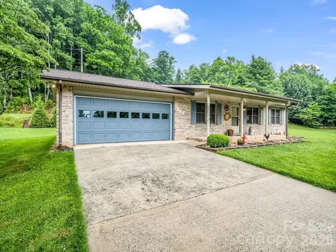 182 Resada Drive Brevard NC 28712