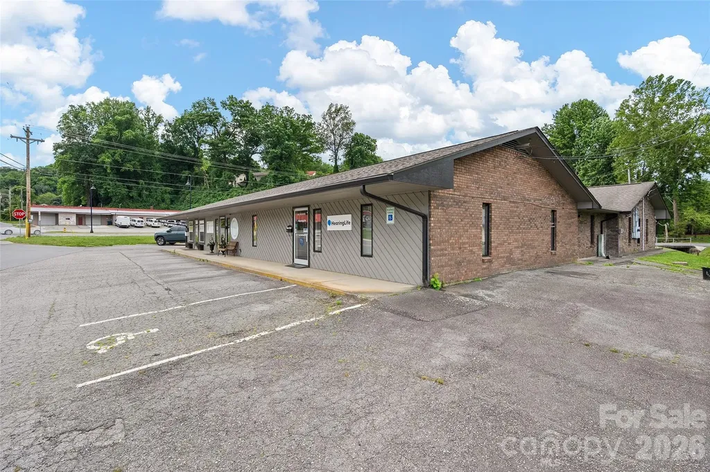 34 Maple Street Waynesville NC 28786