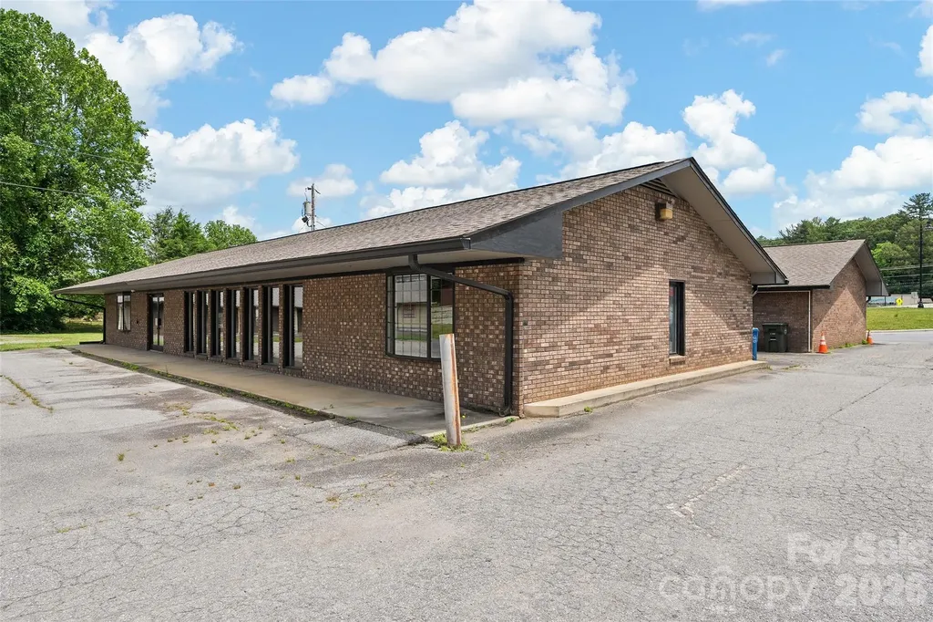 34 Maple Street Waynesville NC 28786