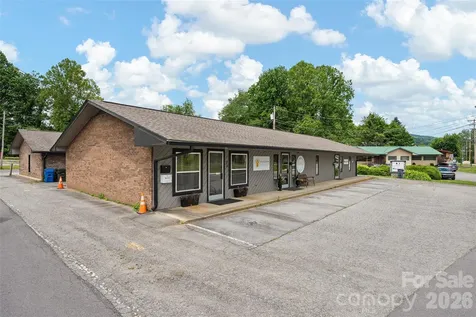 34 Maple Street Waynesville NC 28786
