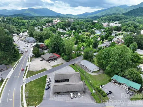 34 Maple Street Waynesville NC 28786