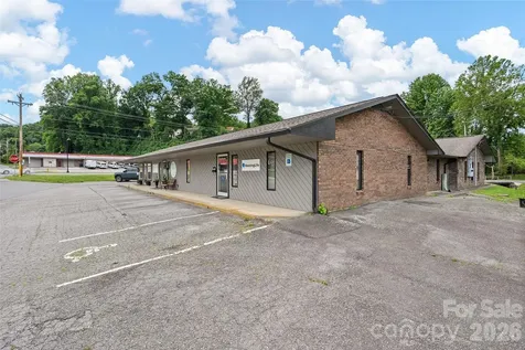 34 Maple Street Waynesville NC 28786