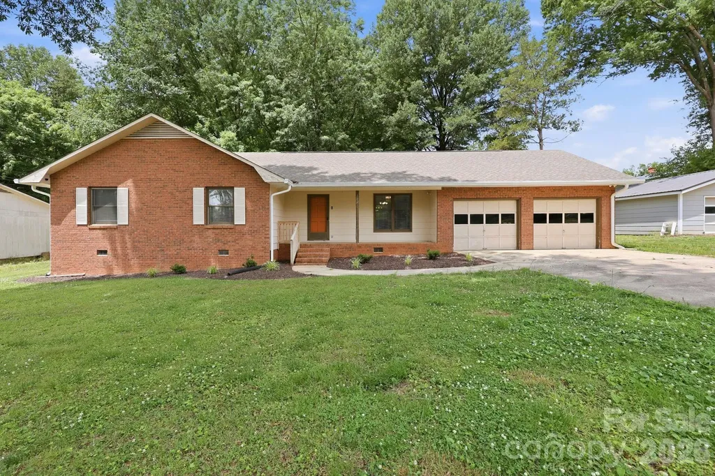 302 S Mccoy Road Salisbury NC 28144