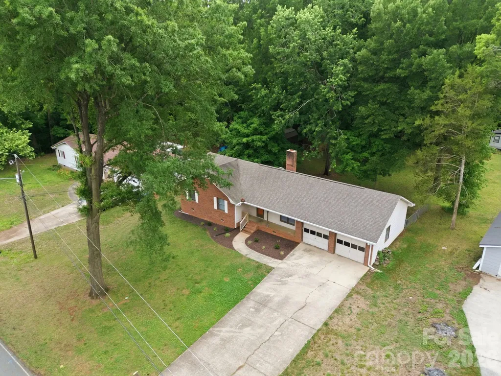 302 S Mccoy Road Salisbury NC 28144