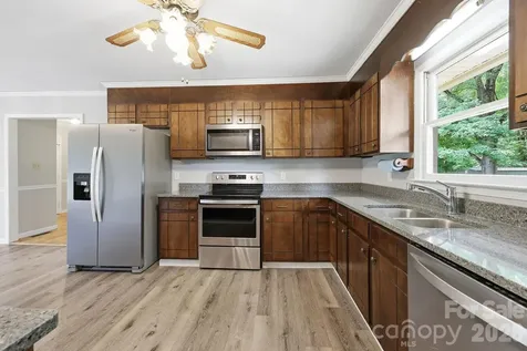 302 S Mccoy Road Salisbury NC 28144