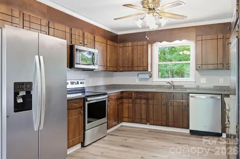 302 S Mccoy Road Salisbury NC 28144