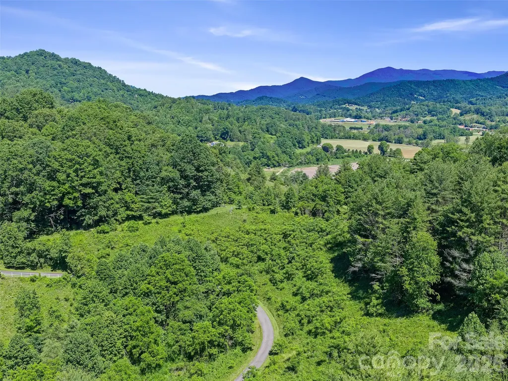 00 Us Hwy 19w Highway Burnsville NC 28714