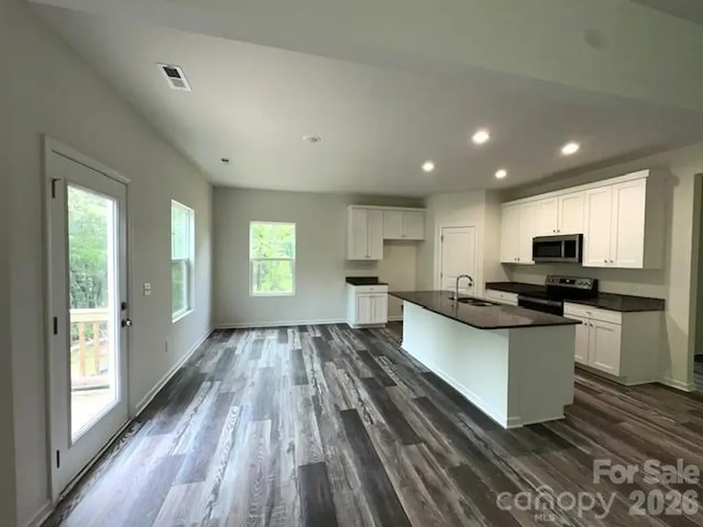 1650 Nicholas Way Hickory NC 28602