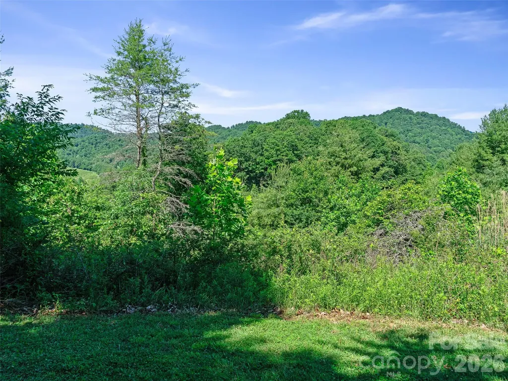 000 Us Hwy 19w Highway Burnsville NC 28714