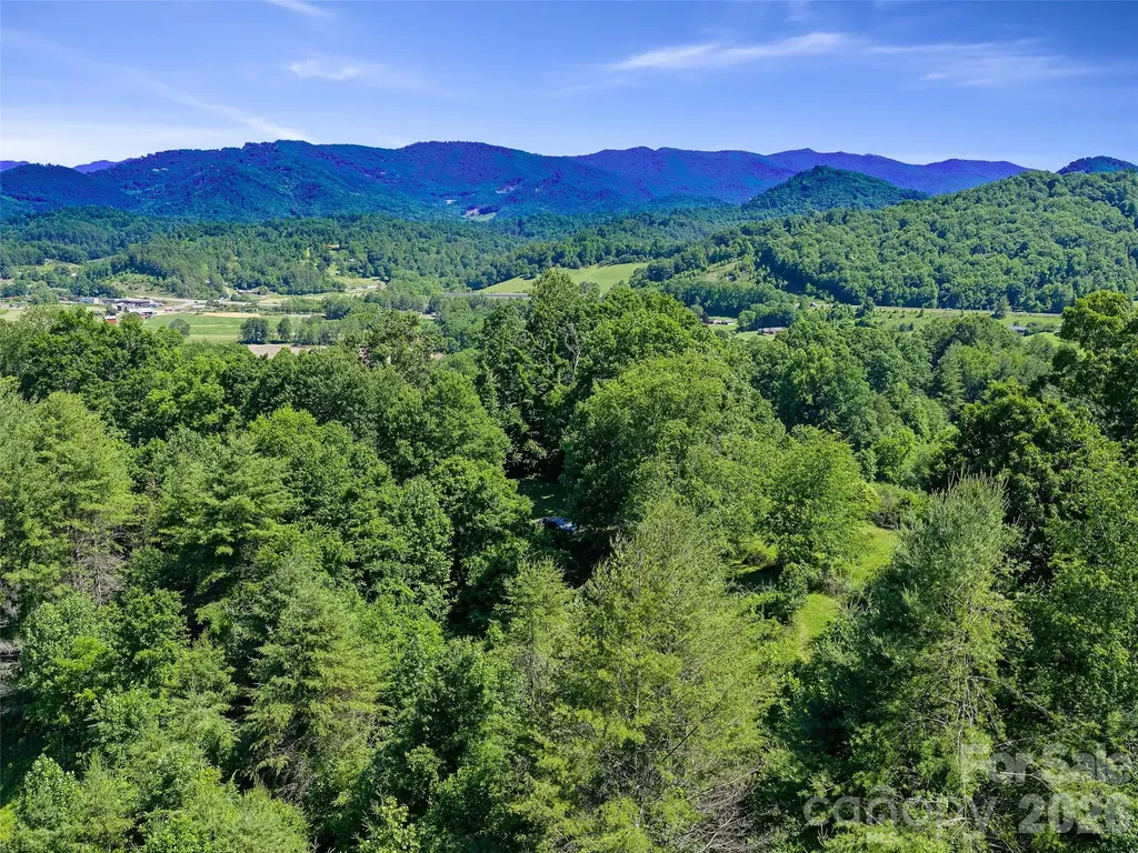 000 Us Hwy 19w Highway Burnsville NC 28714