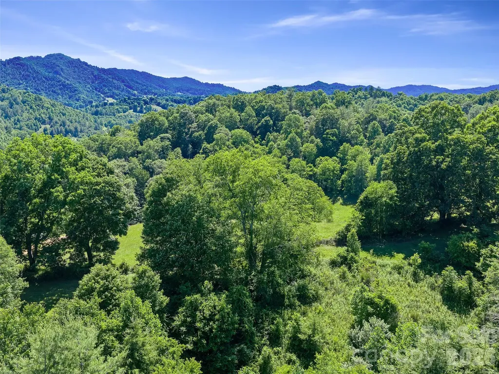 000 Us Hwy 19w Highway Burnsville NC 28714