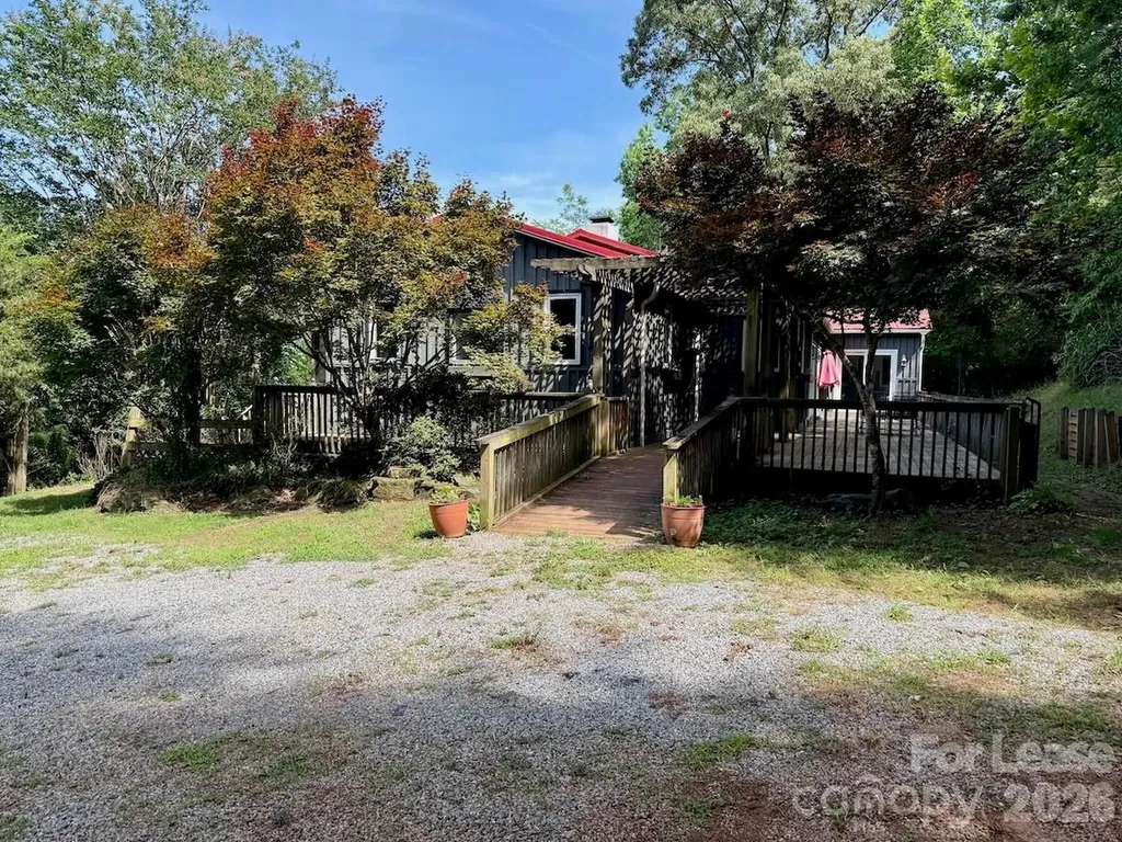 140 Brier Rose Lane Columbus NC 28722