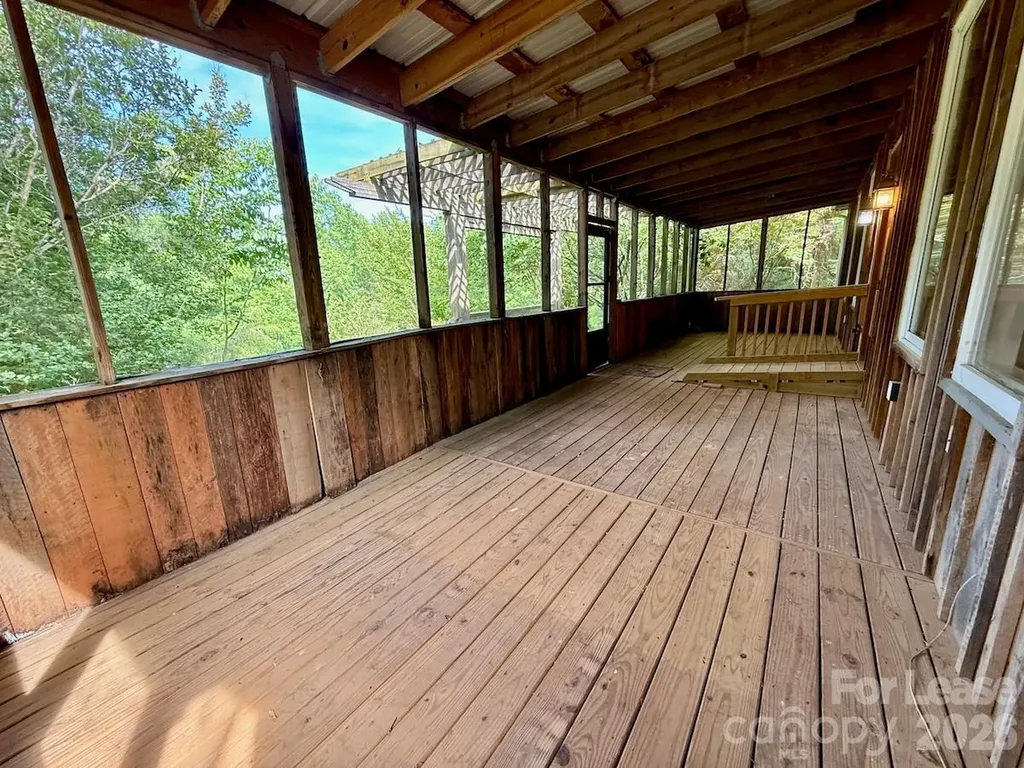 140 Brier Rose Lane Columbus NC 28722