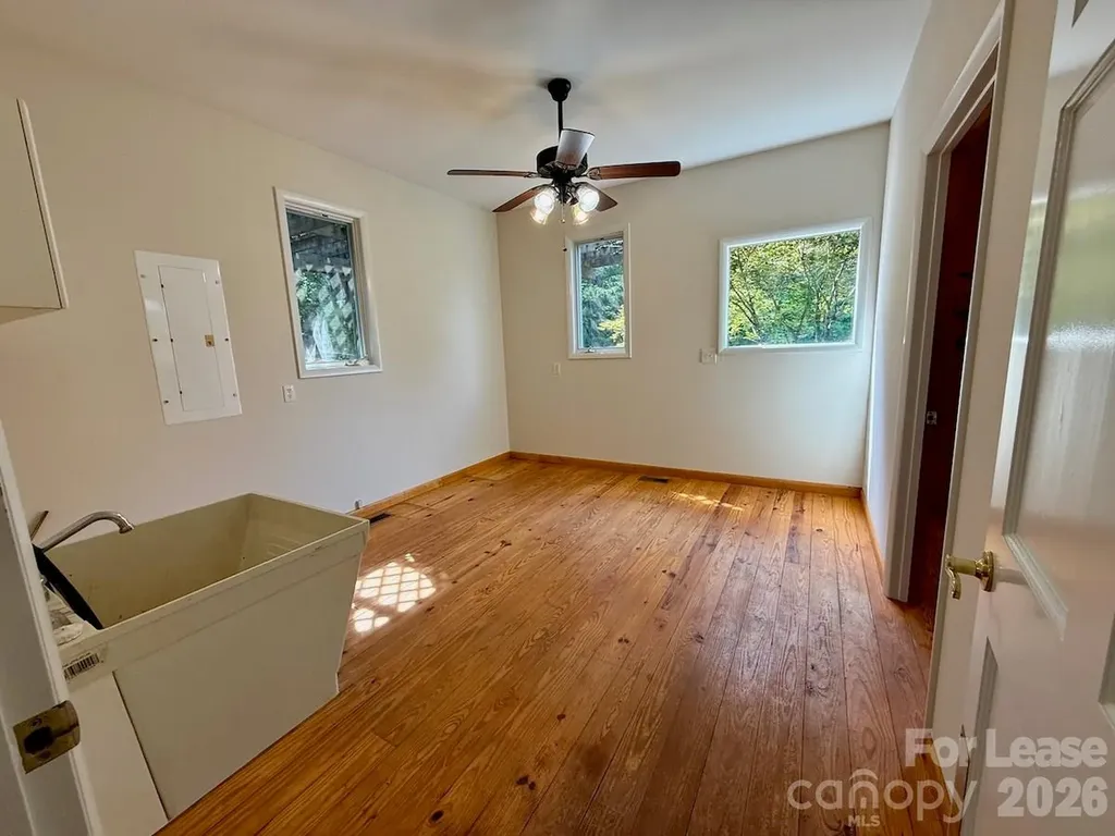 140 Brier Rose Lane Columbus NC 28722