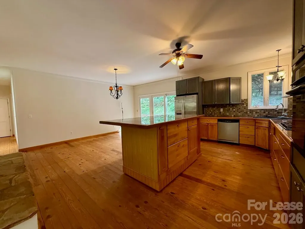 140 Brier Rose Lane Columbus NC 28722