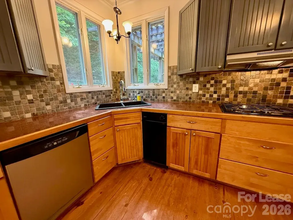 140 Brier Rose Lane Columbus NC 28722