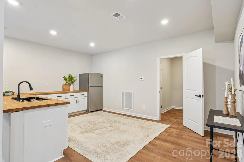 17810 Burnt Hickory Drive Charlotte NC 28278