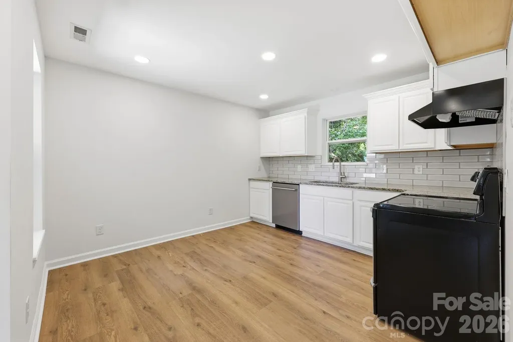 918 Breezewood Drive Charlotte NC 28262
