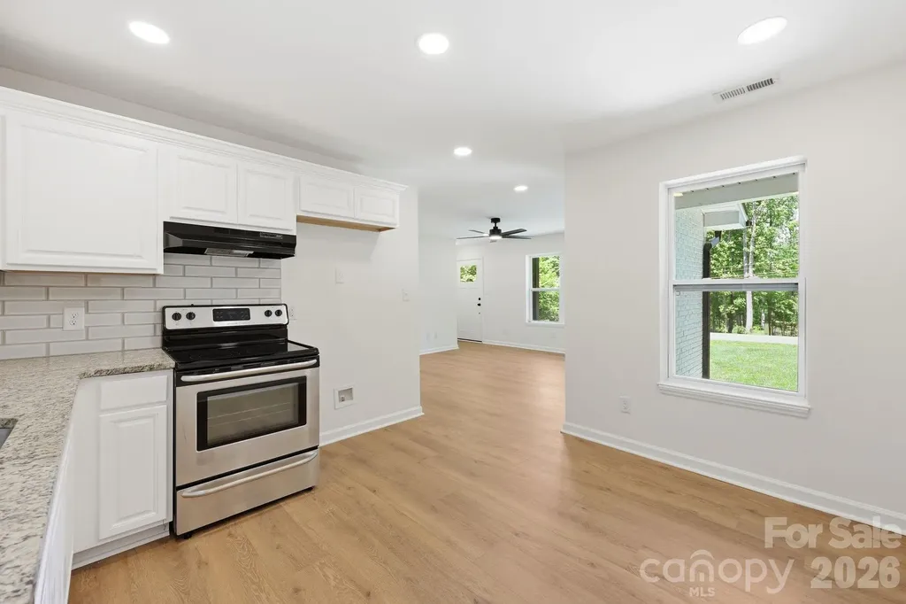 918 Breezewood Drive Charlotte NC 28262