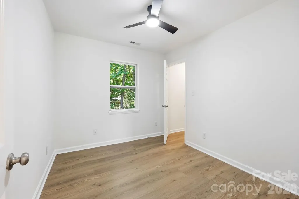 918 Breezewood Drive Charlotte NC 28262