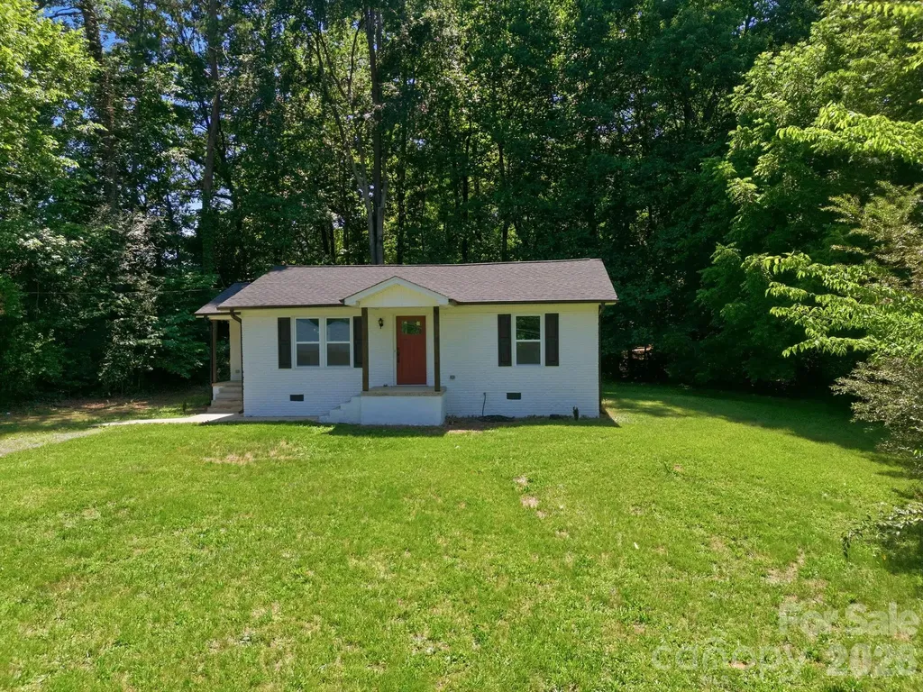 918 Breezewood Drive Charlotte NC 28262