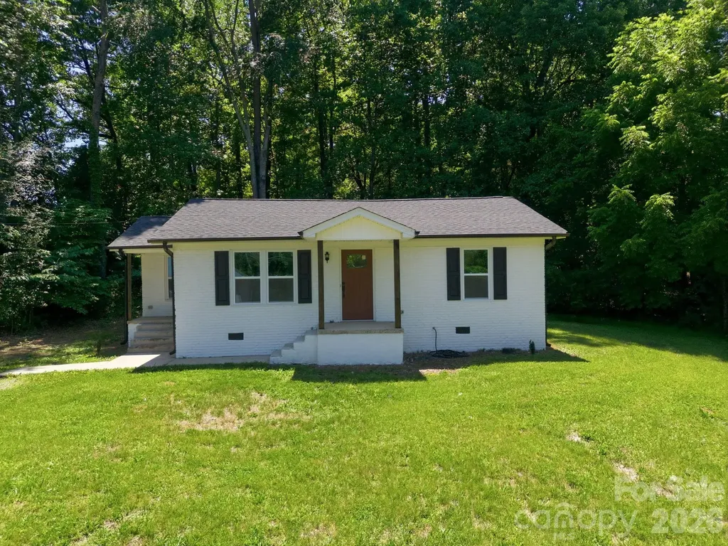918 Breezewood Drive Charlotte NC 28262