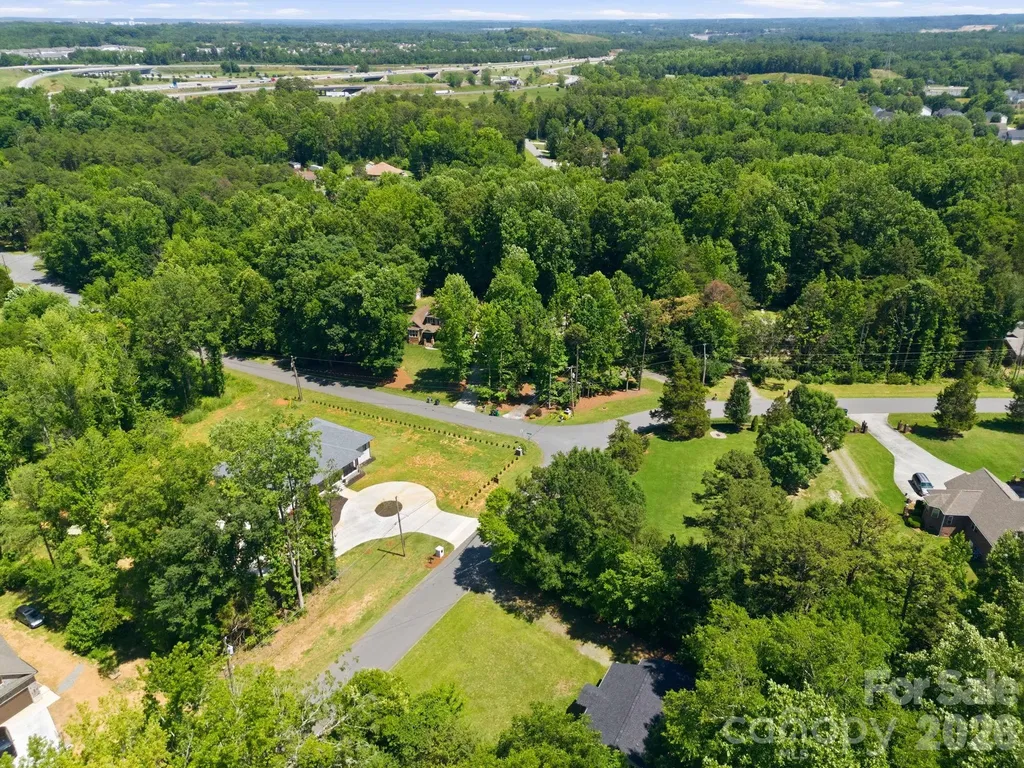 918 Breezewood Drive Charlotte NC 28262