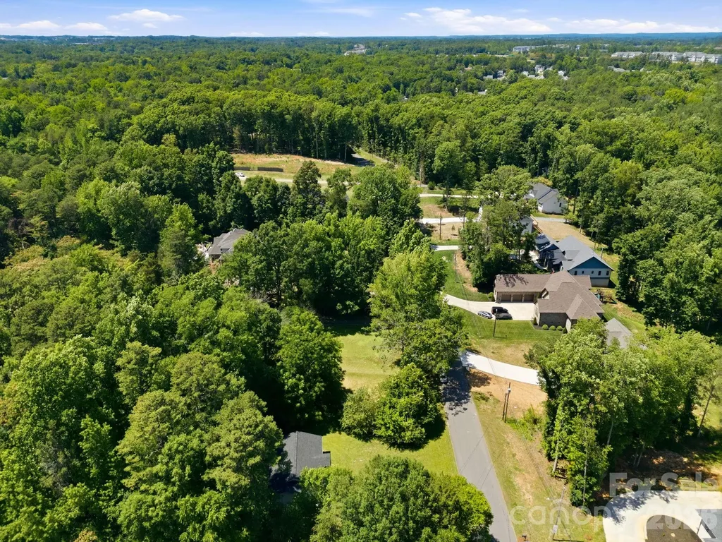 918 Breezewood Drive Charlotte NC 28262