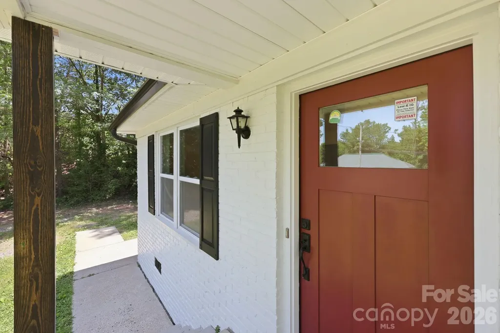 918 Breezewood Drive Charlotte NC 28262