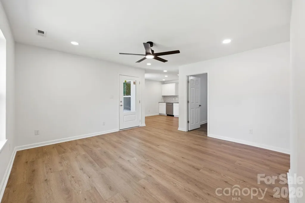 918 Breezewood Drive Charlotte NC 28262
