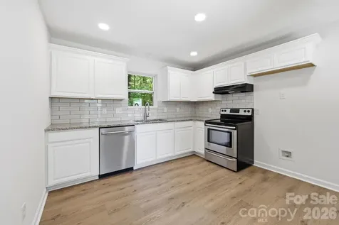 918 Breezewood Drive Charlotte NC 28262