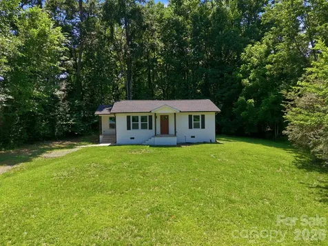 918 Breezewood Drive Charlotte NC 28262