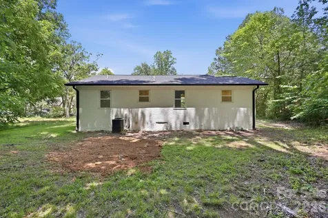 918 Breezewood Drive Charlotte NC 28262