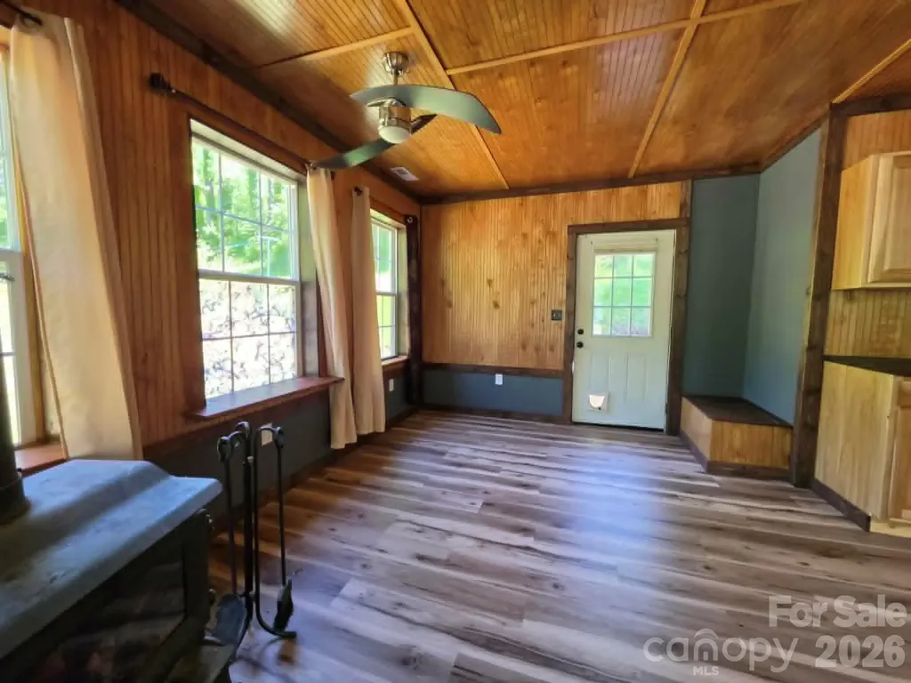 92 Buchanan Drive Bakersville NC 28705