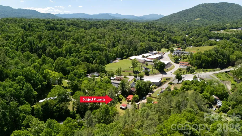 92 Buchanan Drive Bakersville NC 28705