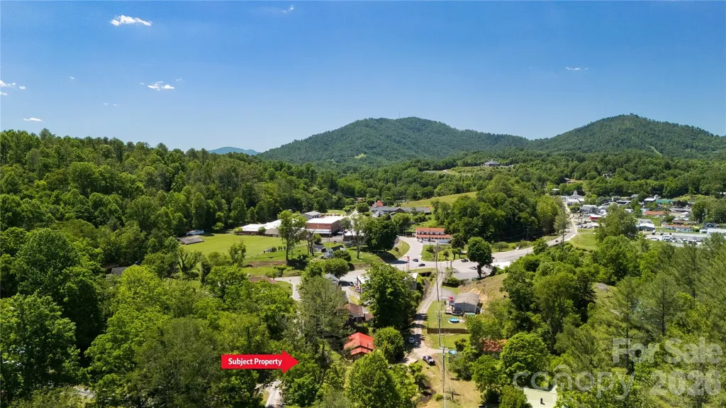 92 Buchanan Drive Bakersville NC 28705