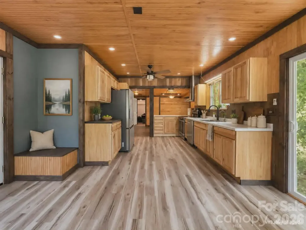 92 Buchanan Drive Bakersville NC 28705