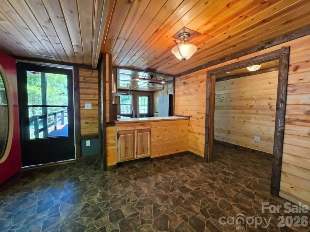 92 Buchanan Drive Bakersville NC 28705