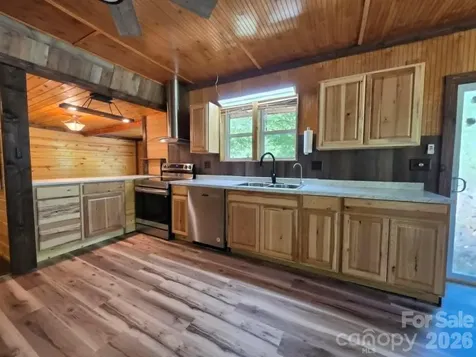 92 Buchanan Drive Bakersville NC 28705
