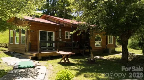 92 Buchanan Drive Bakersville NC 28705